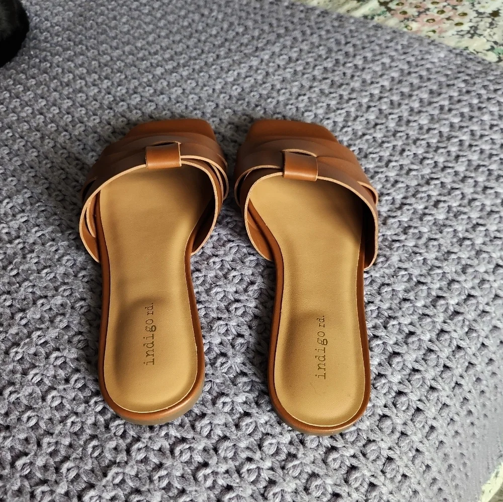Sz 9 Indigo Rd Brown Slip On Sandals